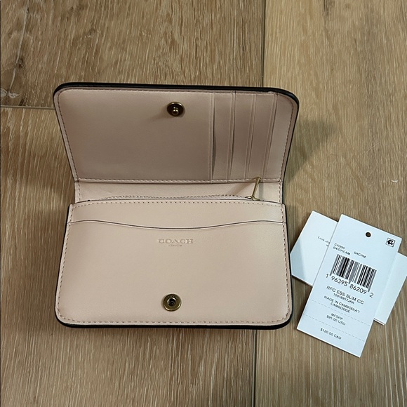 Essential Slim Card Case - Picture 4 of 6